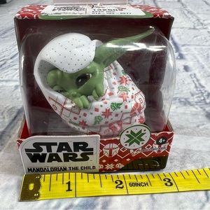 Star Wars the Mandalorian the child miniature figurine baby Yoda